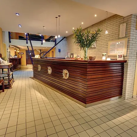 Otel Restaurant L'hirondelle 2*