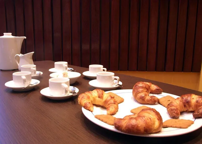 Hotel Restaurant L'hirondelle 2*